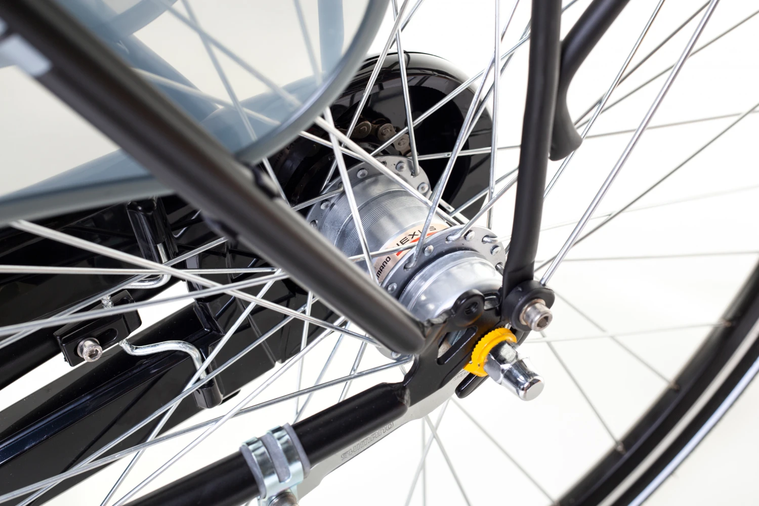 AMIGO Bright 28 Inch Women 3SP Rim Brakes Matte Black 8 AMIGO Bright 28 Inch Women 3SP Rim Brakes Matte Black - Image 6